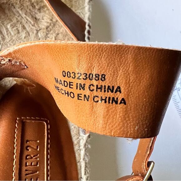 Forever 21 Women’s Sandals Sz 8 - Picture 3 of 8